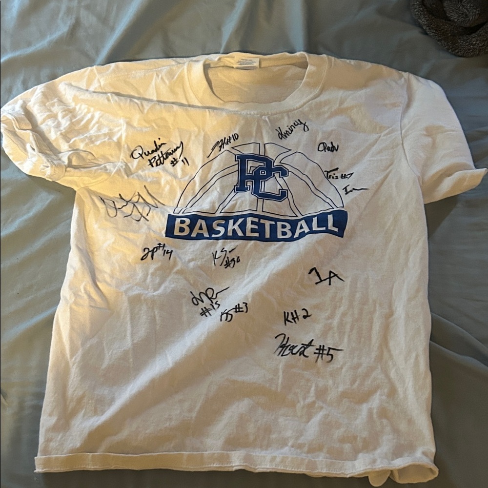 Presbyterian College Basketball shirt Autographed by whole team